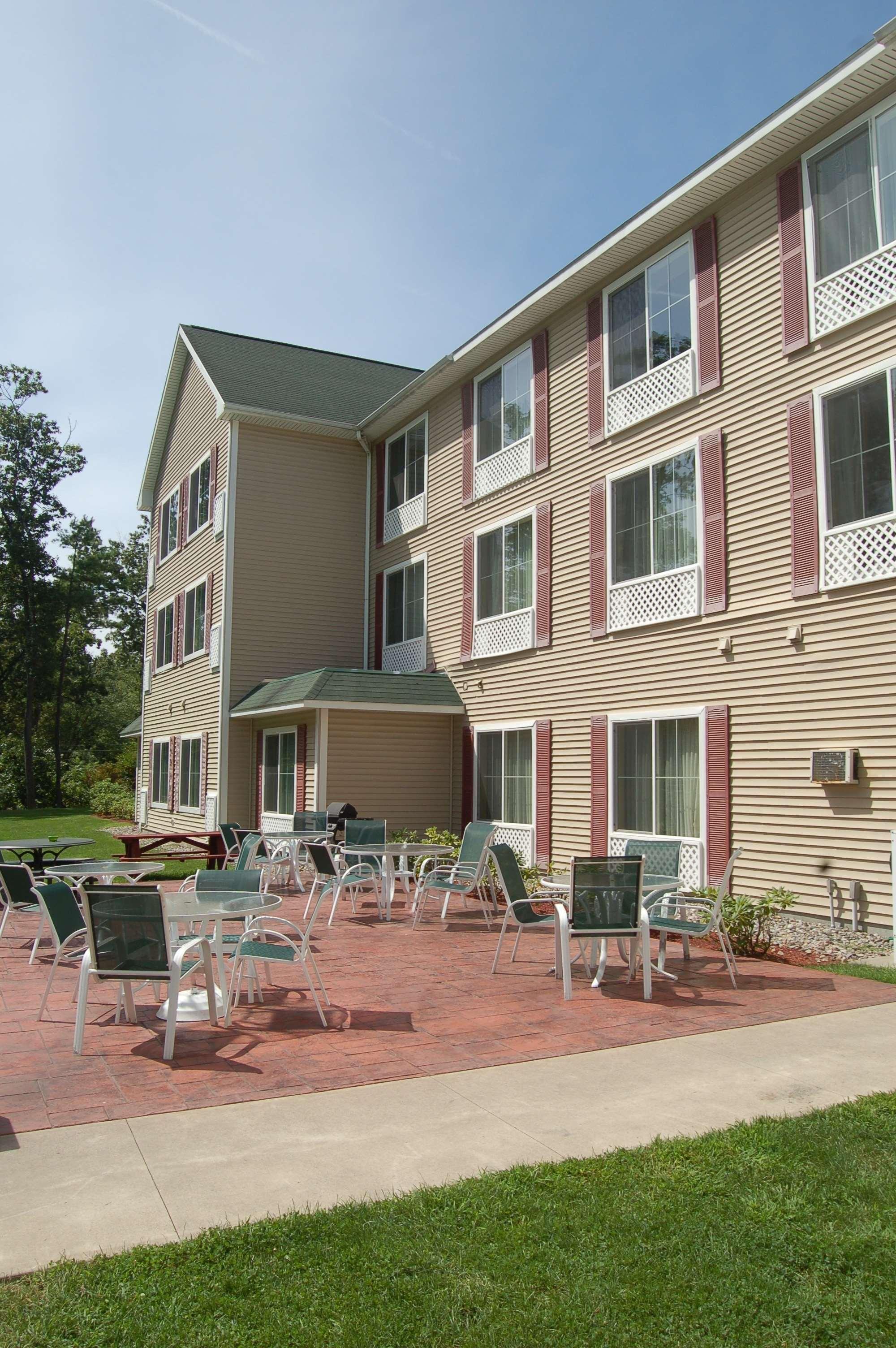 Country Inn & Suites By Radisson, Lake George Queensbury , Ny Exterior foto